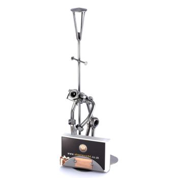 TRINKER AN DER LATERNE MIT VISITENKARTEN-HALTER