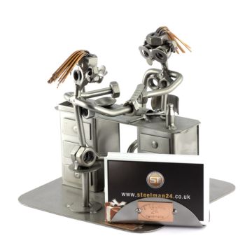 MANIKÜRE MIT VISITENKARTEN-HALTER