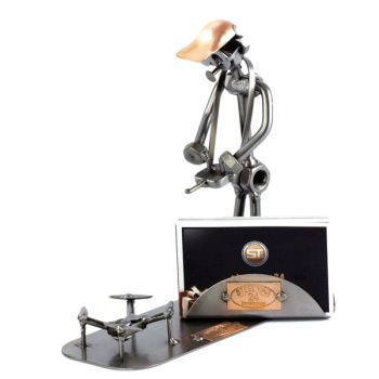 MODELLBAUER MIT DROHNE MIT VISITENKARTENHALTER