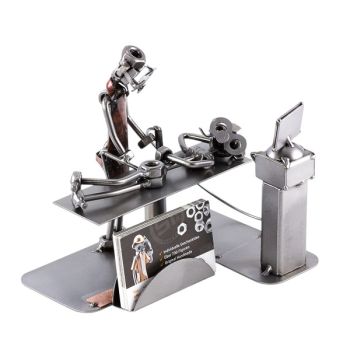 Gastroenterologe mit Visitenkartenhalter